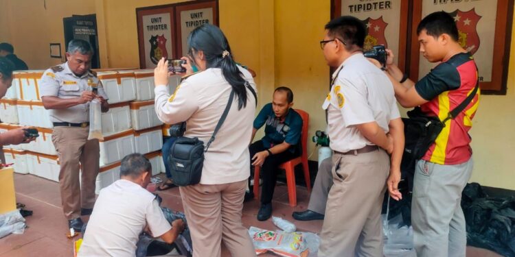 Seludup Kan Ratusan Ribu Baby Lobster: Polisi Dalami Siapa Pemilik nya??