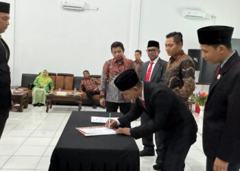 Lantik Anggota pengawas Pemilu Kecamatan,Ini Pesan Tarmuzi S.Pd,i