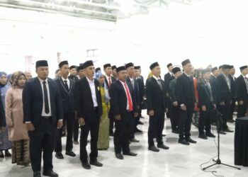 Sebanyak 55 Orang Anggota Panitia Pemilihan Kecamatan, Resmi Dilantik Ketua KPU Tanjabtimur