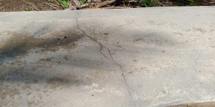 Jalan Simpang Pandan Ilir, Di Ujung Belum Kelar Di Awal Sudah Retak?