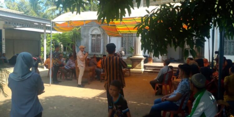 Lurah Parit Culum ll Diduga Langgar Kode Etik ASN.