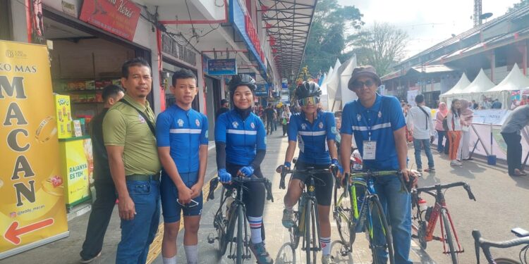 Bentuk Mental Atlet, 3 Pembalap ISSI Kota Jambi Turun di Tour de Linggar Jati Kuningan Jawa Barat