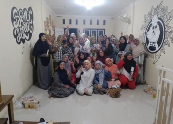 Puluhan Kordinator  Srikandi Nipah Panjang Dukung Sepenuh Nya Pasangan Calon Bupati Hj Dillah Hich-Muslimin Tanja Ke BH 1 Tanjabtim