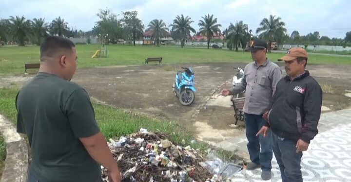 Taman Tugu Tangan Pijoan Memprihatinkan, Lampu Taman Mati dan Toiletnya Rusak 