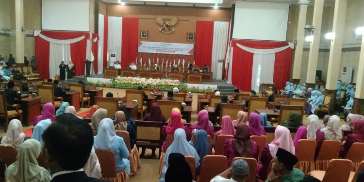 Ketua DPRD Hj Zillah Wati Pimpin Rapat Paripurna Sertijab Bupati dan Wakil Bupati Tanjabtimur