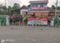Danramil Sebapo dan Kapolsek Mestong Solid Banget, Kompak Bagikan Takjil Gratis ke Pengendara