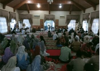 Kali Pertama Bupati Tanjabtimur Hj Dillah Hich dan Muslimin Tanja Bukber Bersama Wakil Gubernur Jambi