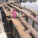 Dugaan Pencurian Aset Daerah: Jembatan Besi di Desa Catur Rahayu Dibongkar, Kades Mengaku Tidak Tahu